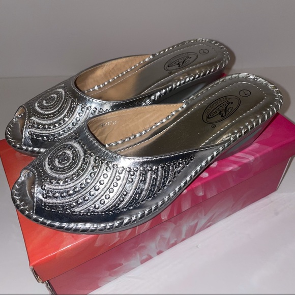 Bolaro by Summer Rio  silver sandal heel size 7 - Picture 3 of 6